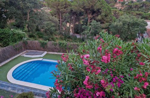 Vidreres House | Mediterranean Peaceful Getaway