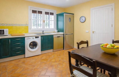 Saladillo-Benamara Villa | Mediterranean villa in Estepona, 50m from the beach