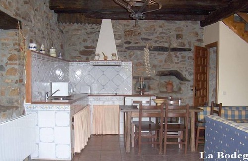 Borrenes Cottage | Medullas Borrenes carucedo Ponferrada León rural house corridor