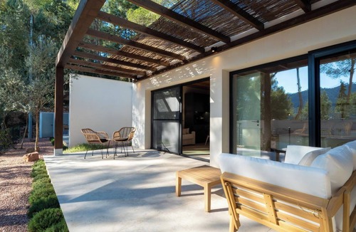 Serra Apartment | Meeting House Serra Calderona