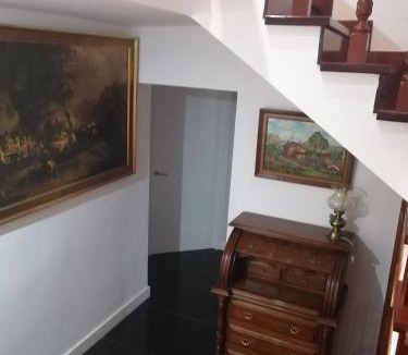 Mansilla de las Mulas House | MENCIA