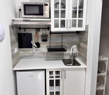 San Isidro Apartment | Minimalist Studio Fast Wi-Fi
