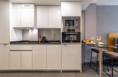Barrio de La Latina Apartment | Modern 2-Person Studio in Madrid Center