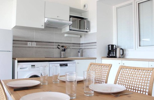 La Rochelle Apartment | Modern 3-room apartment, close to port and beach