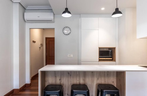 Bilbao City Centre Apartment | Modern and cozy in the heart of Bilbao