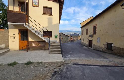 Escadarcs Apartment | Modern Apartment in Escadarcs, 60 sqm with Mountain View