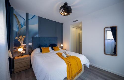 Cruz de Humilladero Apartment | Modern apartment next to train/bus station