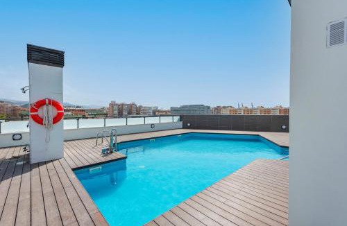 Cruz de Humilladero Apartment | Modern apartment next to train/bus station