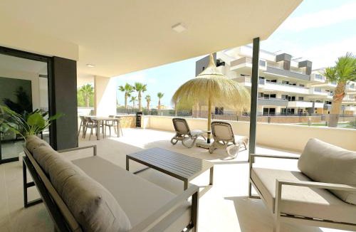 Flamenca Beach Apartment | Modern Appartement met Zwembad - Playa Flamenca