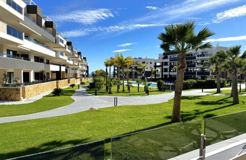 Flamenca Beach Apartment | Modern Appartement met Zwembad - Playa Flamenca