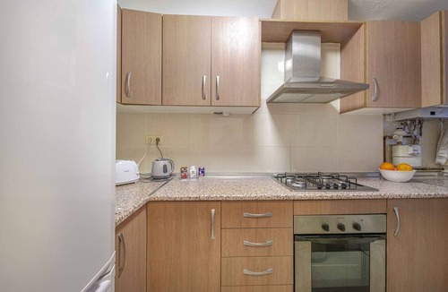 Benidorm House | Modern Town House at Levante Beach (WiFi, AirCon, UK TV, Swimming Pools)