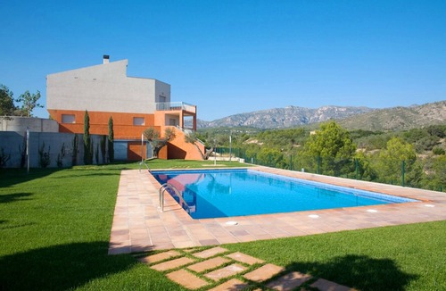 Calafat House | Modern Villa Close to the Beach Almadrava