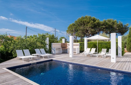 Ciudadela Villa | Modern villa "Xipell 9" with pool and barbecue
