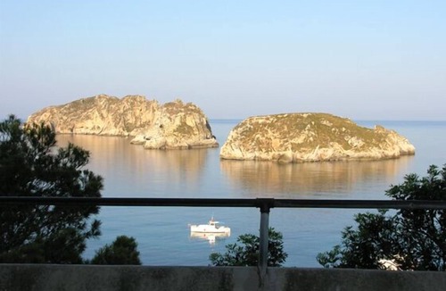 Santa Ponsa Villa | Modern villa with pool and sleeps 8