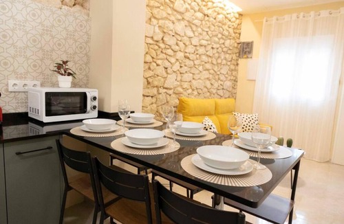 Campoamor Apartment | Moderno y centrico en plaza toros con AC