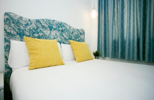 Torremolinos Apartment | MONKÓ CENTER, GARDEN & POOL o