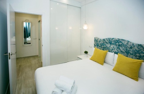 Torremolinos Apartment | MONKÓ CENTER, GARDEN & POOL o