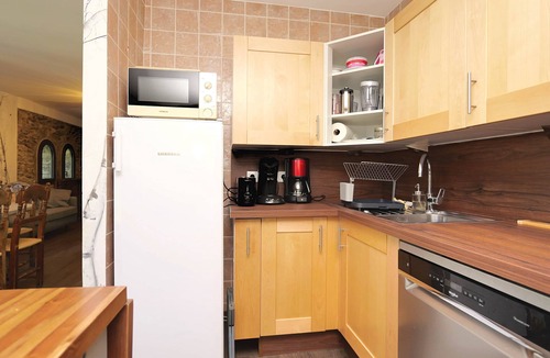 Llo House | Montserrat Figueras - 4 en-suite bedrooms - Gite 8 people