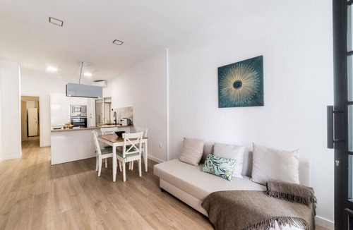 Alicante Apartment | Moonkey - Apt. Albéniz with patio