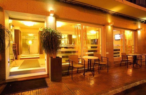 Sant Antoni de Portmany House | Motel ∙ 8 guests