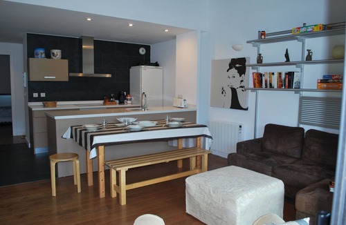 Saillagouse Apartment | Mountain view living room
