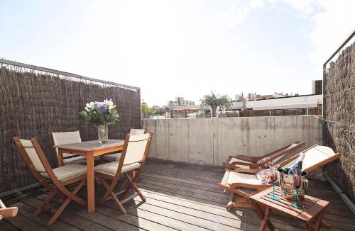 El Putget i Farro Apartment | My Space Emirates - Park Güell Triplex with Private Terrace