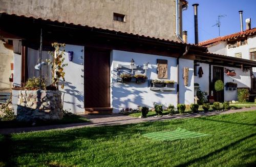 Castroviejo House | Naquela Castroviejo
