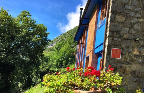 Ponga Apartment | Natural Jacuzzi impressive Gorge in the Picos de Europa