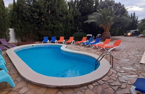 Les Tres Cales Villa | ⭐ Near the beach, 9 BR, sleeps 19♨️Jacuzzi ❄️Full A/C🍖BBQ⚡Internet 1000Mbps🏓PP