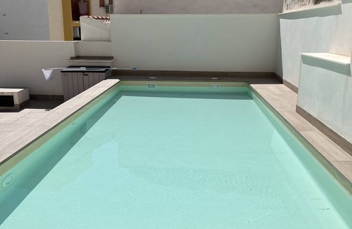 Jaen Condo | Neck 31.