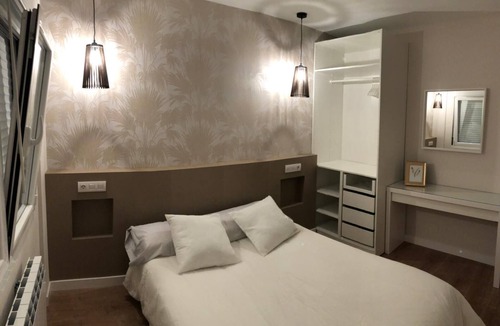 Burgos Apartment | NEW FLAT, WITH BREAKFAST 5 MINUTES FROM THE CATHEDRAL