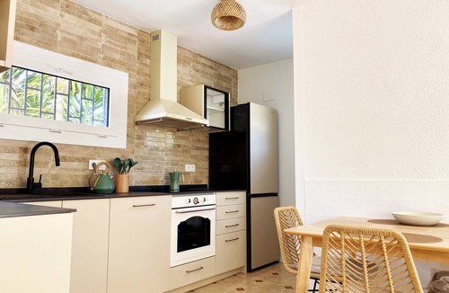 Cunit House | New Valparaiso house with private pool 8 people