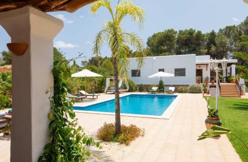 Santa Gertrudis Villa | New! Villa Can Curreu III - Santa Gertrudis