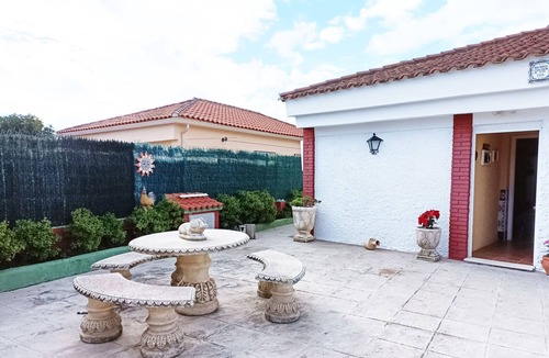 Lliria Villa | nice 2 bedrooms countryhouse. private swimmingpool music town forest park river
