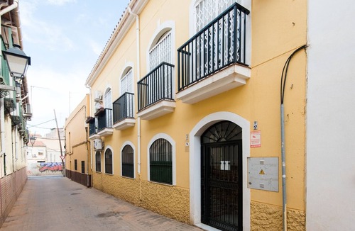 La Trinidad Apartment | Nice and practical apartment tastefully decorated