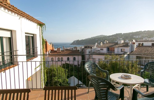 Calella de Palafrugell Apartment | Nice apartment, 100 m from the beach, with a fantastic terrace and sea view
