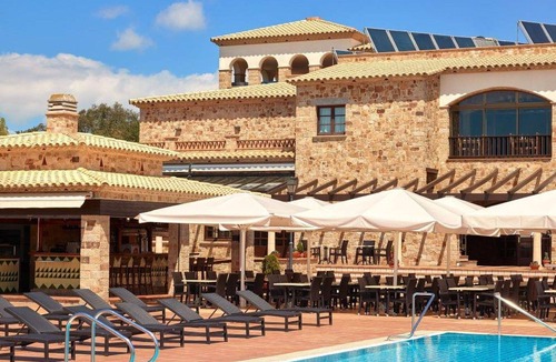Castell-Platja d'Aro Apartment | Nice apartment for 4 people with WIFI, pool, TV and terrace