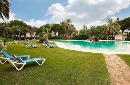 El Paraiso Apartment | Nice apartment for 4 people with WIFI, pool, A/C, TV and terrace