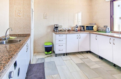 El Olivar Apartment | Nice apartment in Malaga with swimming pool