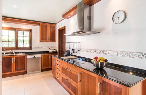 Alcudia House | Nice home in Alcudia with private swimming pool, can be inside or outside