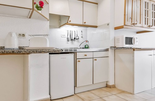 Los Cristianos Apartment | Nice studio with heated swimming pool, high speed WiFi, excelent for couples.