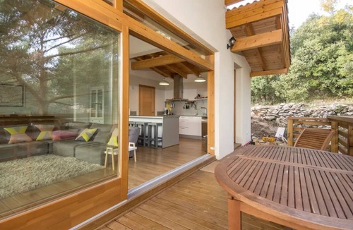 Montreal House | Nordic house surrounded by forest with sea views