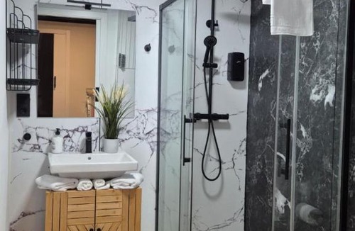 Benicalap Apartment | Nuevo Apartamento Industrial Deco Valencia Capital