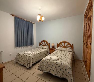 Nohales House | Nuevo Hostal Rasil