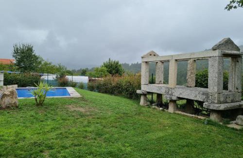 Cerdedo House | O POMAR VELLO