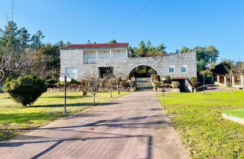 Amoeiro House | O Souto de Monteasnal