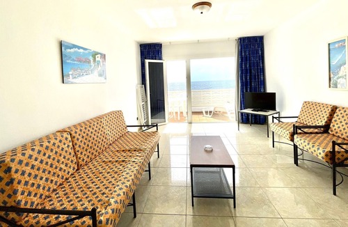 Tamaduste Apartment | Oceanfront apartment a few mtrs from the Beach