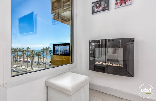 Torrequebrada Apartment | Octopussy | Beachfront apartment in Benalmadena