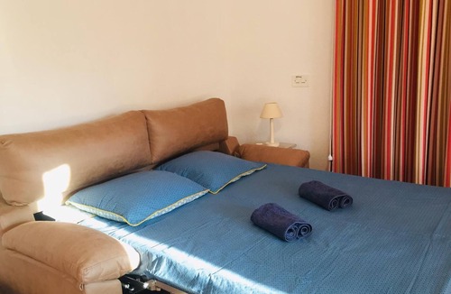 Hoya de los Patos Ski Chalet | OFFER Rural house with wooded garden and private pool 12 minutes from the beach