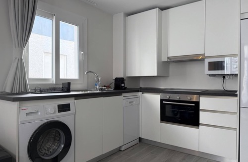 Bailen-Miraflores Apartment | ONE BEDROOM FLAT .